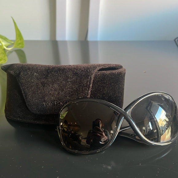 Tom Ford Whitney TF9 - Picture 1 of 3